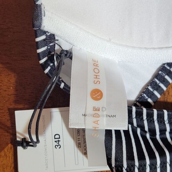 BRAND NEW SHADE&SHORE BLACK & WHITE STRIPE BIKINI TOP - Picture 10 of 11